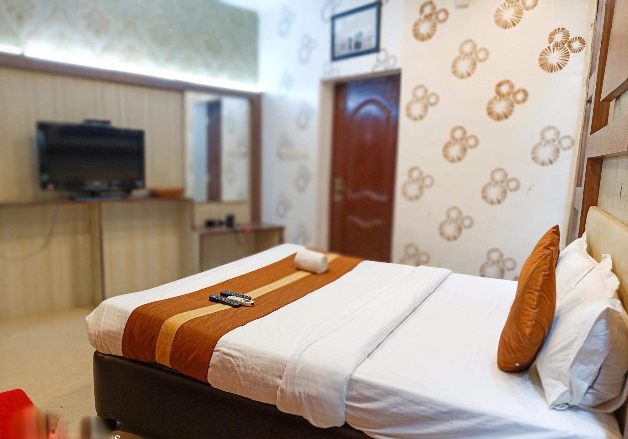 כלכותה Hotel Diamond Suites מראה חיצוני תמונה